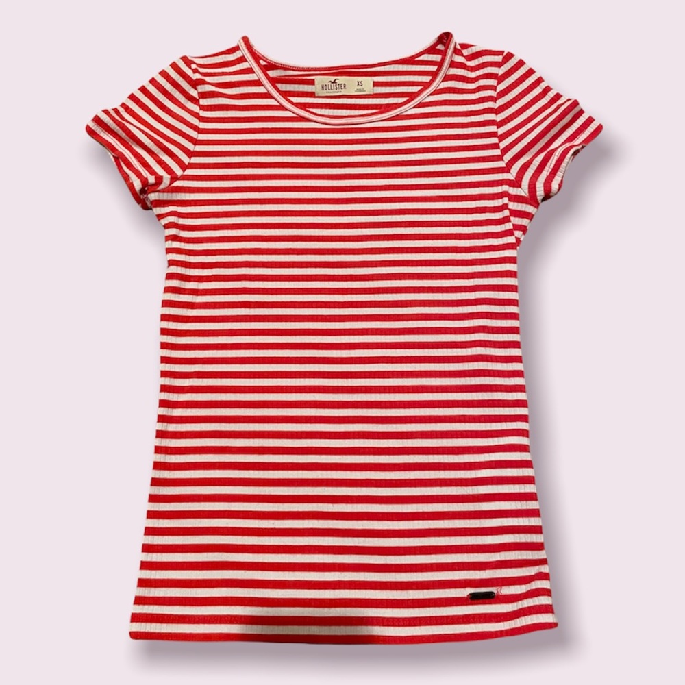 red and white hollister shirt